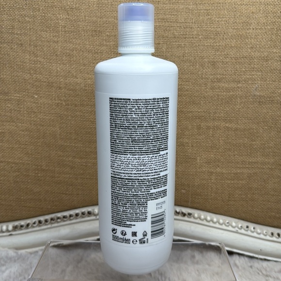 Schwarzkopf | BC Bonacure Color Freeze Silver Shampoo, 1L - Picture 3 of 4